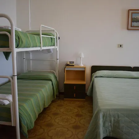 Astoria Ξενοδοχείο Πέζαρο