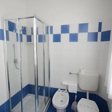 Astoria 3* Πέζαρο