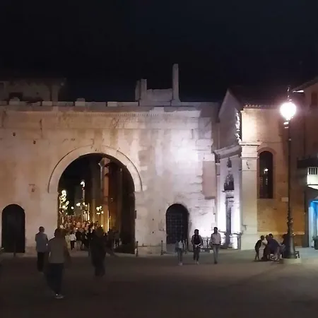 Astoria 3* Πέζαρο