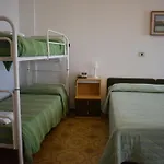 Astoria ホテル ペザロ