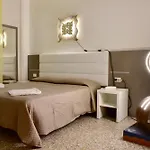 Astoria ホテル