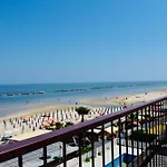 Astoria 3*